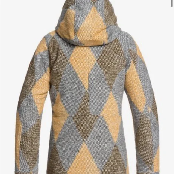 Hood: Removable hood
Pockets: 2 hand-warmer pockets
2 chest pockets - Picture 4 of 4